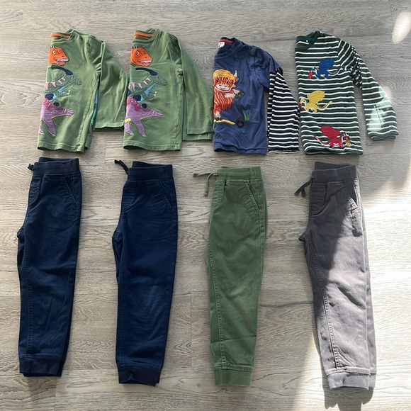 Four outfits, size 5